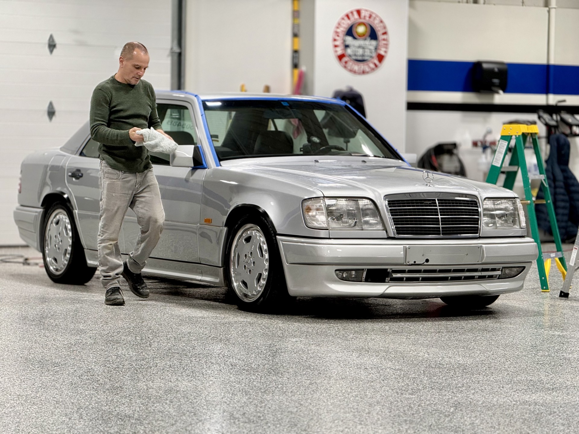 Reflective painted finish on a Mercedes